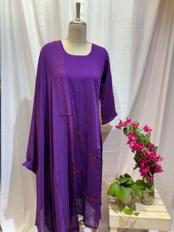 MAL CHANDHERI WITH THREAD WORK READYMADE SALWAR SUITES